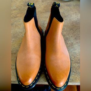 Tan Dr. Martens Airwair- Bianca ladies size 7. Worn once.